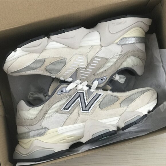 New Balance 9060 Casual Sneakers (Gray And Black) - Picture 10 of 13